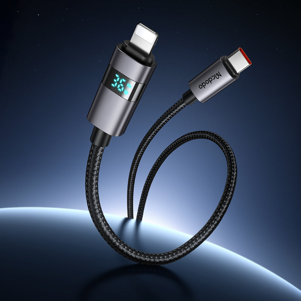 Horizontal LED Display 36W USB-C to Lightning Data Cable 1.2m