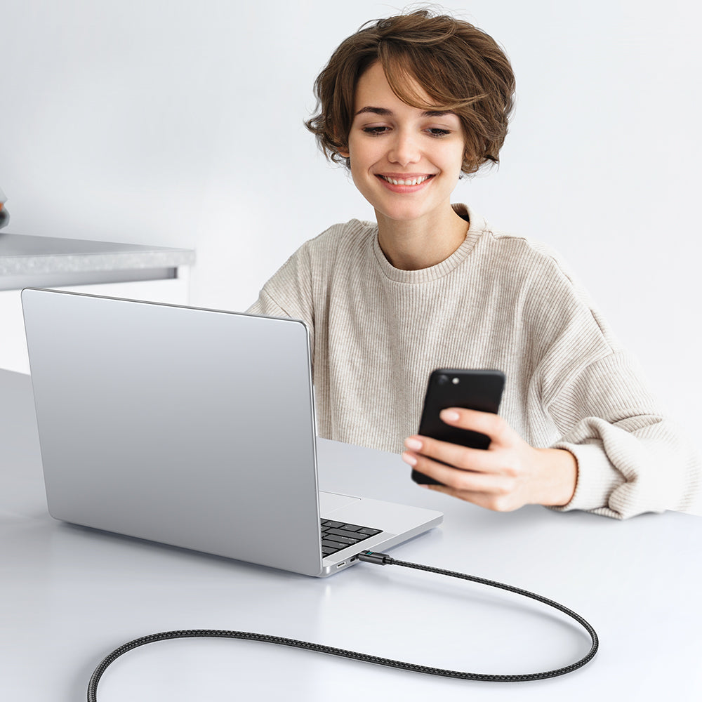 Horizontal LED Display 100W USB-C to USB-C Data Cable 1.2m