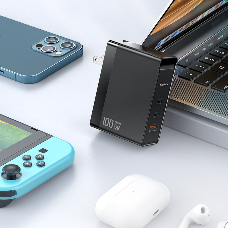 100W 2C+1A GAN Universal Travel Adapter  (UK/US/EU)